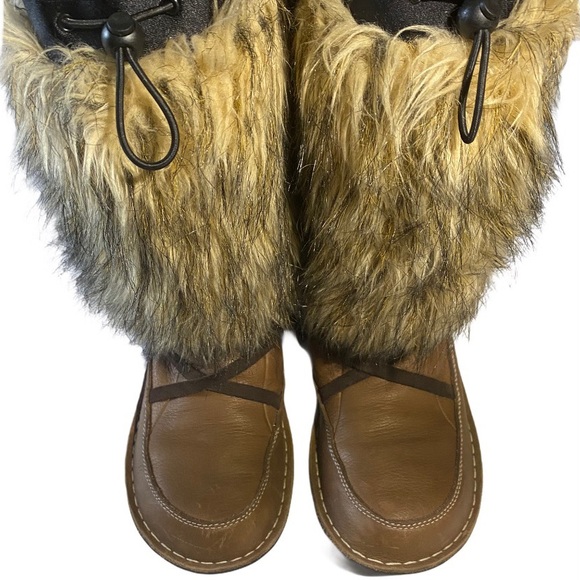 𝐒𝐎𝐑𝐄𝐋 Furbulous Waterproof Boots - Picture 2 of 8